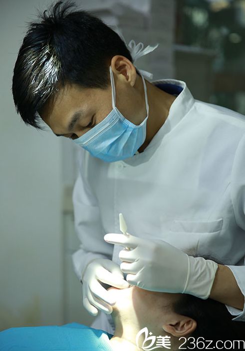 苏文新牙齿矫正过程